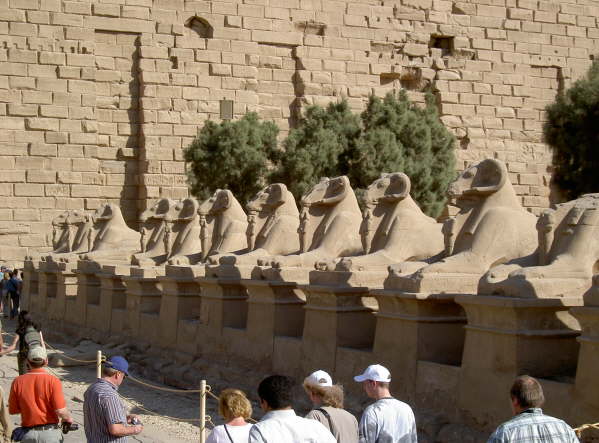 Die Sphingenallee war die Verbindung zum Luxor-Tempel