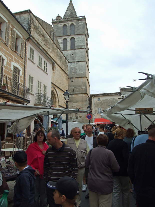 Wochenmarkt in Sineu